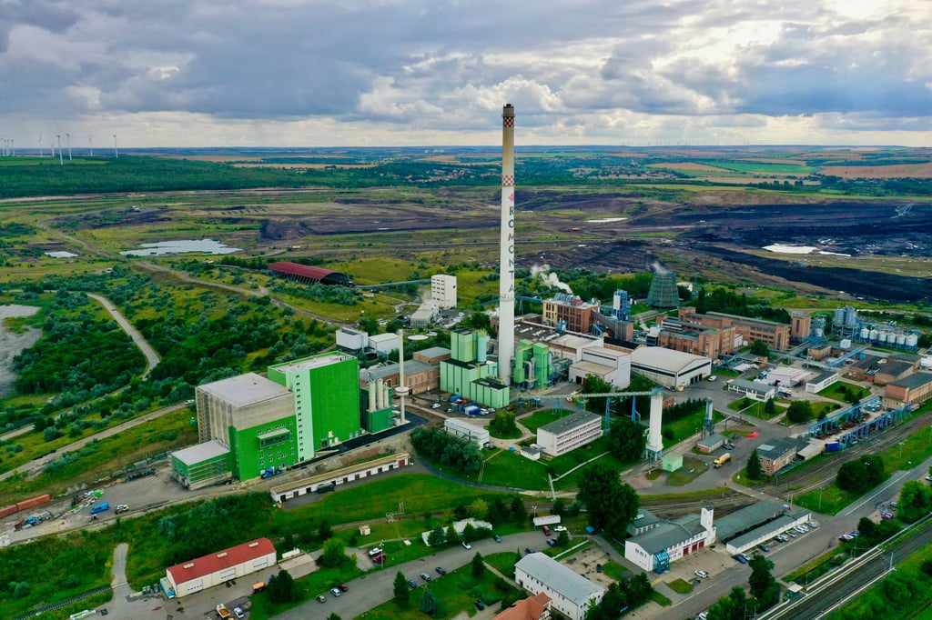 Blick von oben: Das hellgrüne Gebäude ist das neue Kraftwerk.