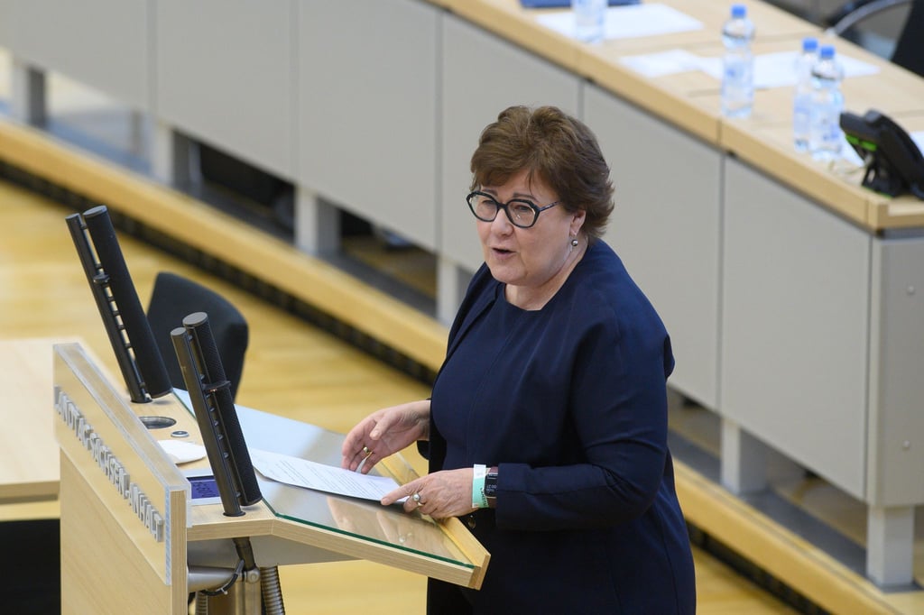 Stemmt sich gegen eine höhere finanzielle Belastung von Familien bei den Kita-Beiträgen: Sozialministerin Petra Grimm-Benne. (Archivbild)