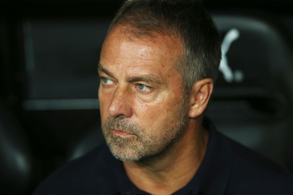 Barcelonas Cheftrainer Hansi Flick hat mit seinem Team das erste Plichtspiel der neuen Saison gewonnen.