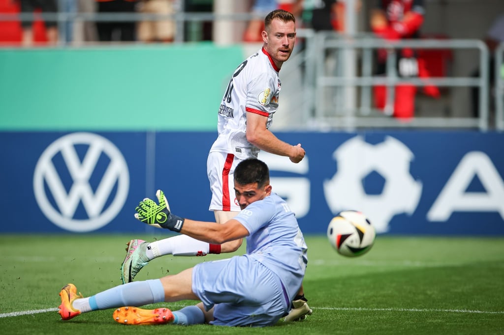 Jannik Mause trifft gegen seinen früheren Verein.