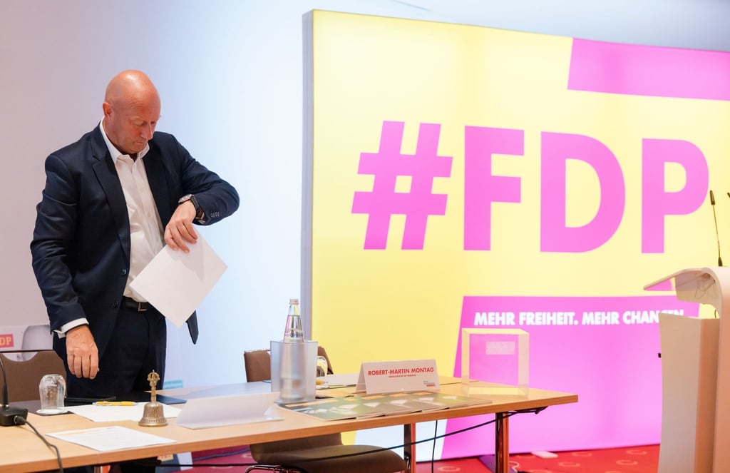 Die Thüringer FDP beschließt bei einem Parteitag einen Wahlaufruf mit ihren wichtigsten Forderungen.