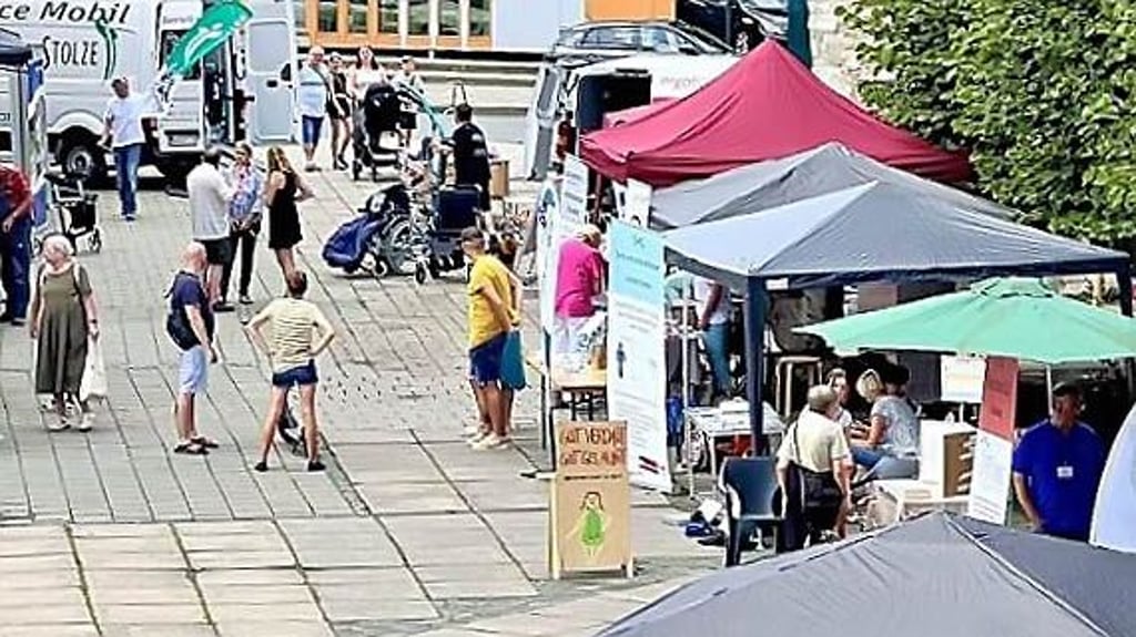 24 Anbieter haben zum Gesundheitstag am Johannisturm in Aschersleben ihre Stände aufgebaut.