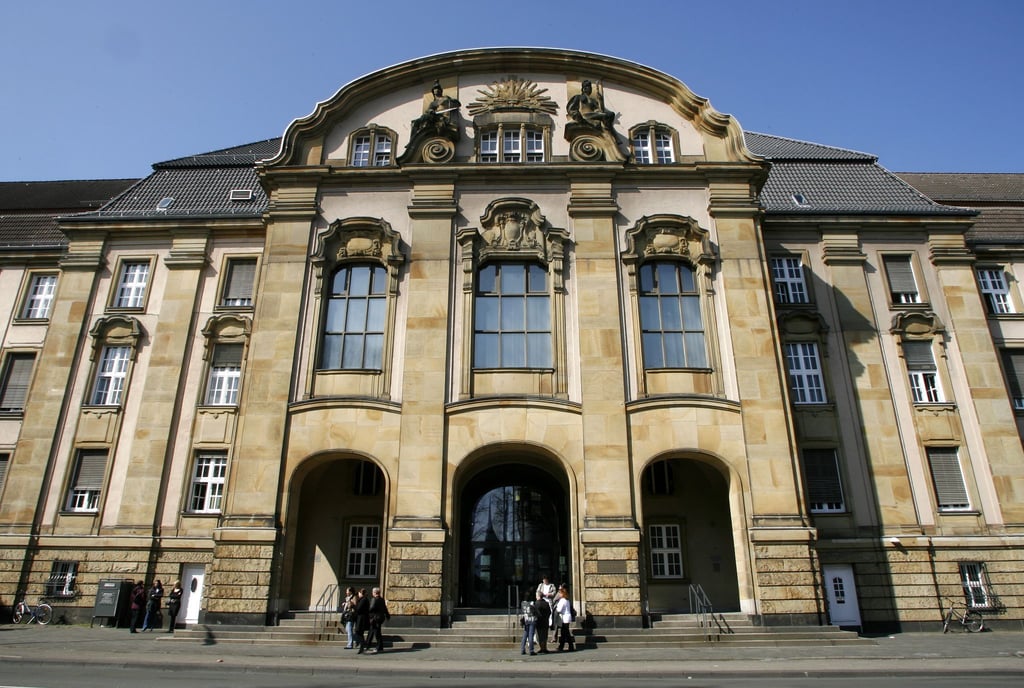 In Mönchengladbach beginnt ein Prozess gegen die Köpfe einer mutmaßlichen Drogenhändler-Bande.