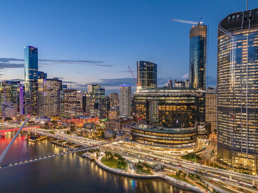 Brisbane eröffnet das neue Entertainment-Viertel Queen's Wharf: Mit dem Herzstück „The Star“ und einem beeindruckenden Sky Deck will die Stadt voraussichtlich 1,4 Millionen zusätzliche Besucher anziehen.