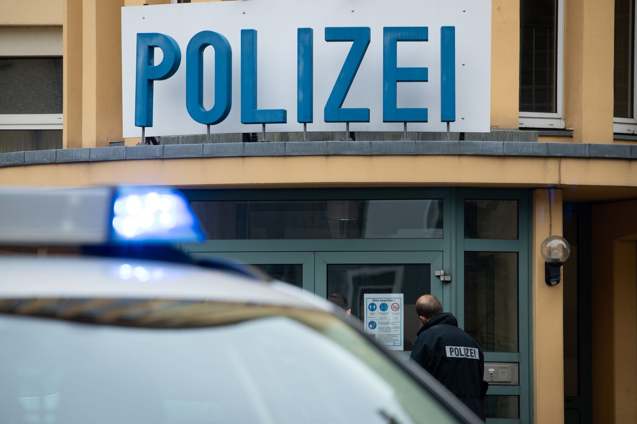 In Osnabrück: Polizei Gibt Entwarnung Nach Bombendrohung An Schulen