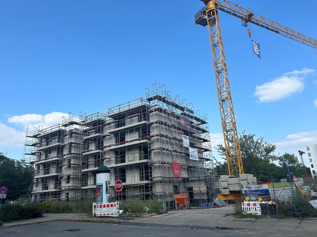In Magdeburg Olvenstedt wird ein Gebäude mit 57 Wohnungen erbaut, das altersgerechtes Wohnen ermöglicht.