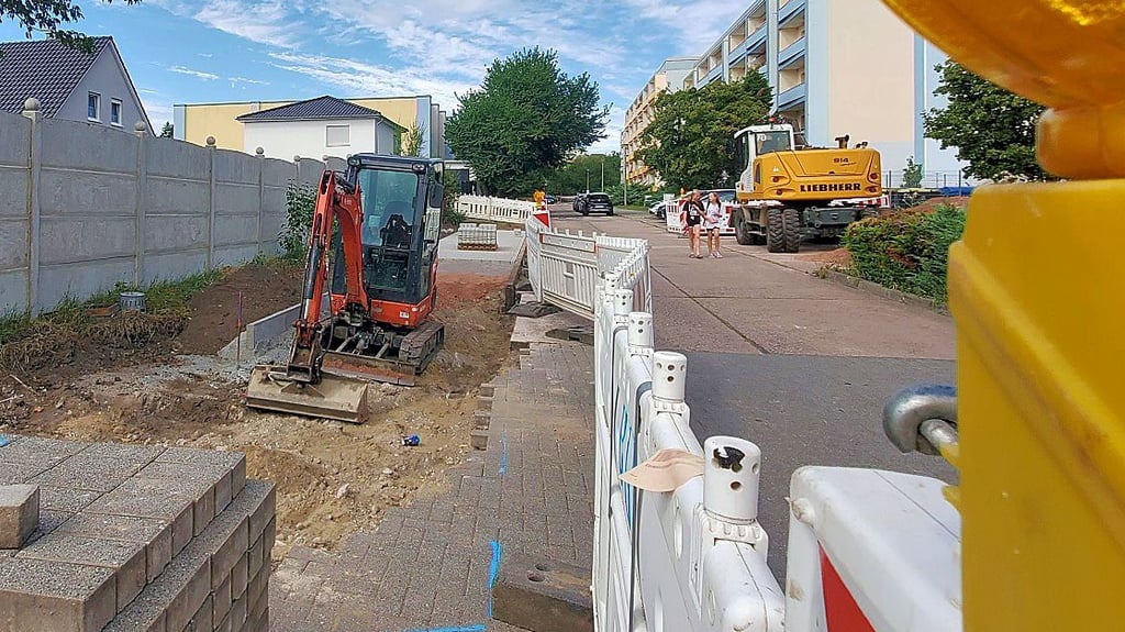 An der Meseberger Straße Richtung Johannes-Gutenberg-Schule wird aktuell gebaut.
