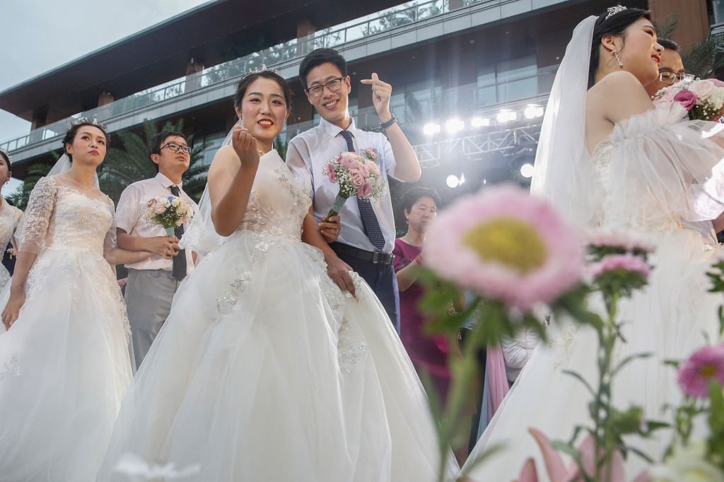 In China nimmt die Zahl der Ehen seit Jahren ab. Die Regierung will nun Anträge für neue Ehe-Schließungen erleichtern. Scheidungen werden dagegen erschwert (Archivfoto).