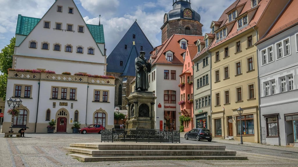 Symbolfoto - Blick auf den Markt in der Lutherstadt Eisleben