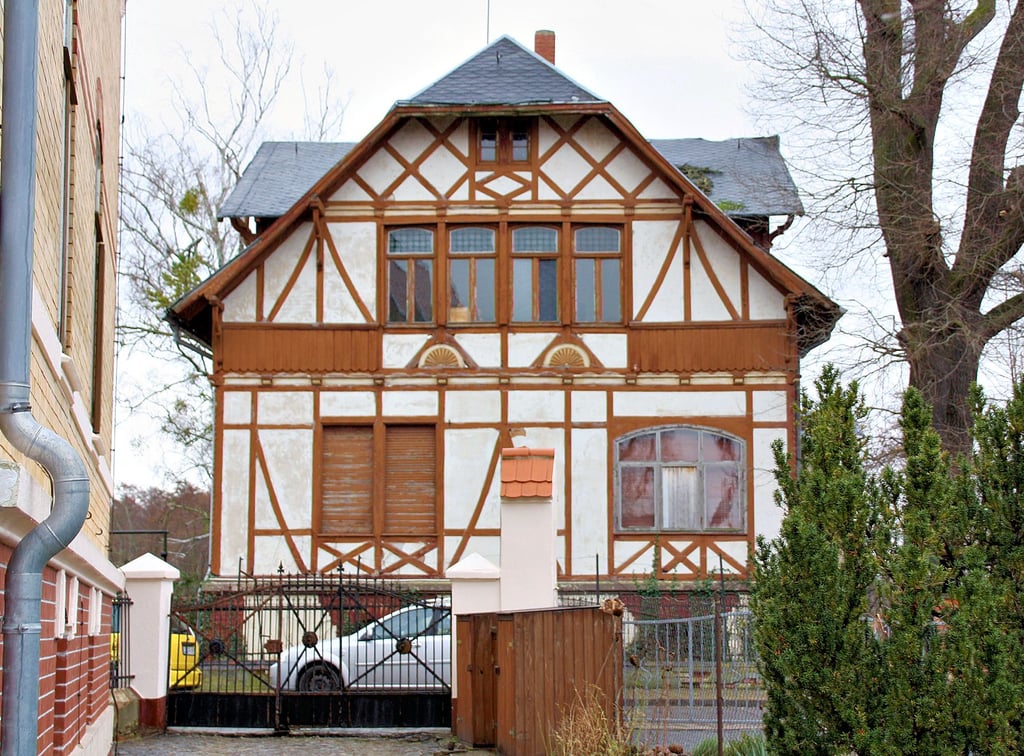 Leerstehend, aber unter Denkmalschutz: Die Krieger-Villa in der Walther-Rathenau-Straße in Gommern.