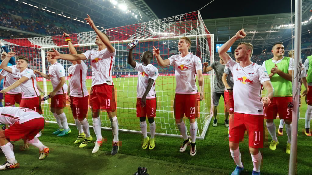 Als das Tribünendach wegflog: RB-Sieg zum Heimstart 2016 gegen den BVB.