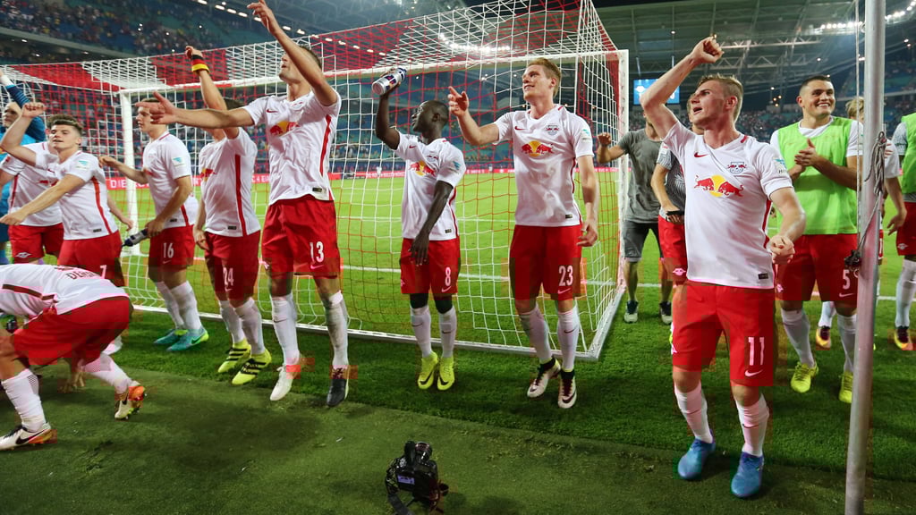 Als das Tribünendach wegflog: RB-Sieg zum Heimstart 2016 gegen den BVB.