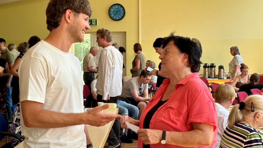 Bilden die neue Führungsspitze im Stadtverband der Linken: Ute Haupt und Jannik Balint.