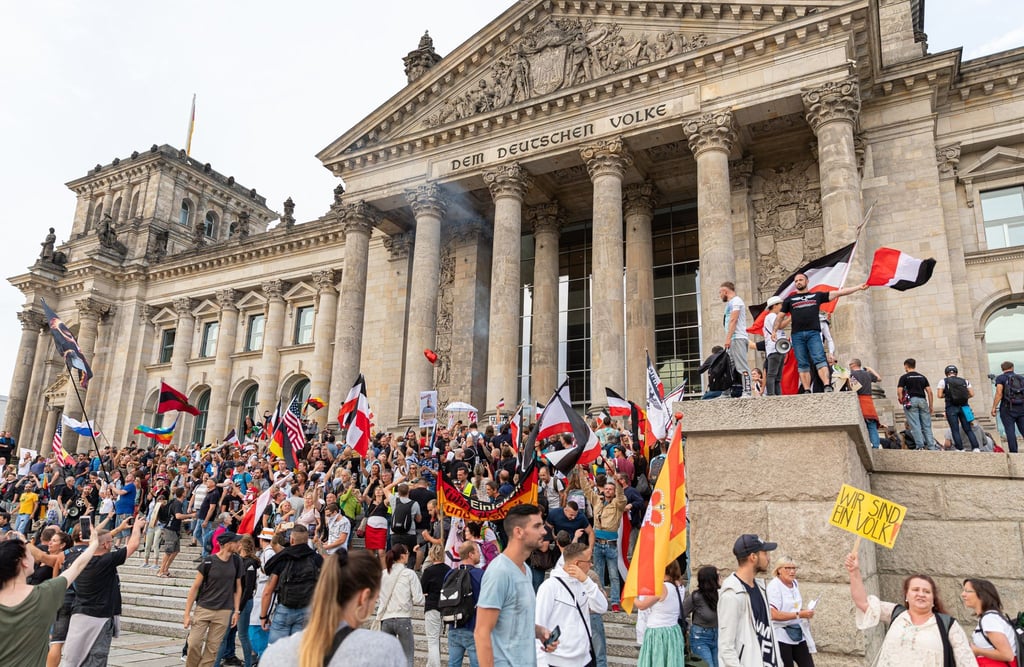 Nach Krawallen am Reichstagsgebäude sind nur wenige Beteiligte verurteilt worden. (Archivbild)