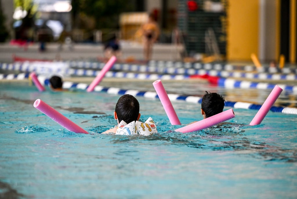 Sachsen will den Schwimmunterricht für Kinder im Vorschul- und Grundschulalter verbessern. (Archivbild)
