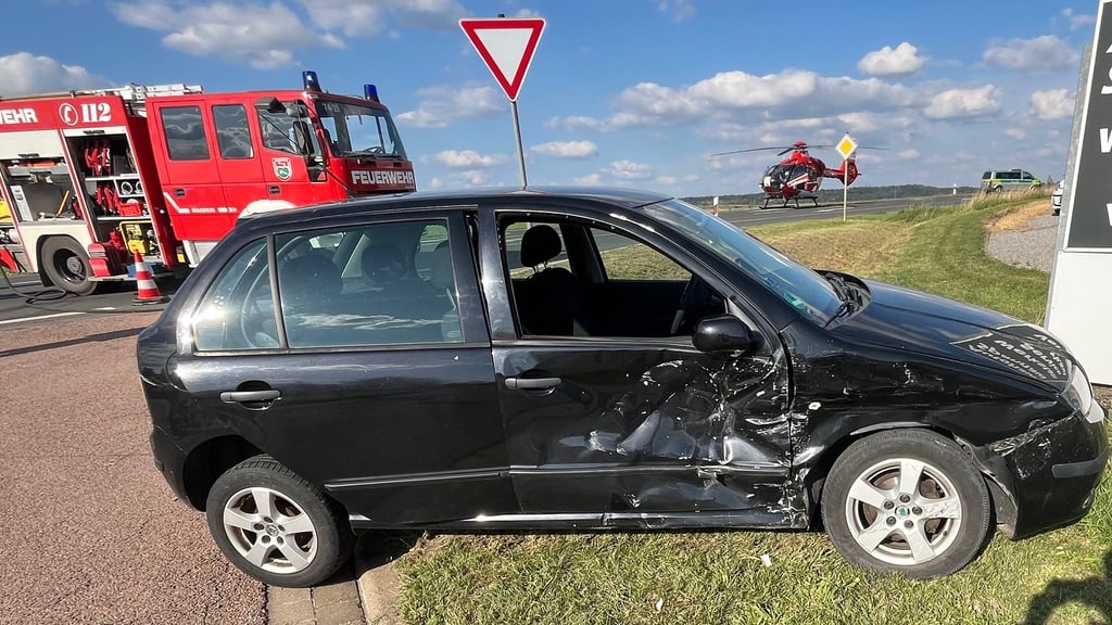 Ein schwerer Unfall hat sich am Sonntag auf der L85 bei Thale im Harz ereignet.