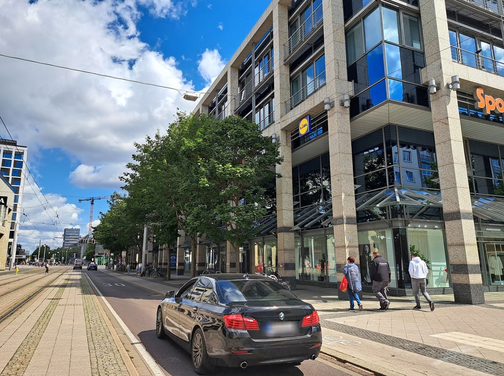In der Magdeburger Innenstadt sollte versuchsweise eine Fußgängerzone entstehen. Das Experiment soll jetzt aber beerdigt werden.