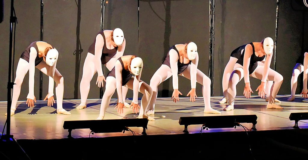 Schüler von "Step by Step" tanzten ein Märchen.