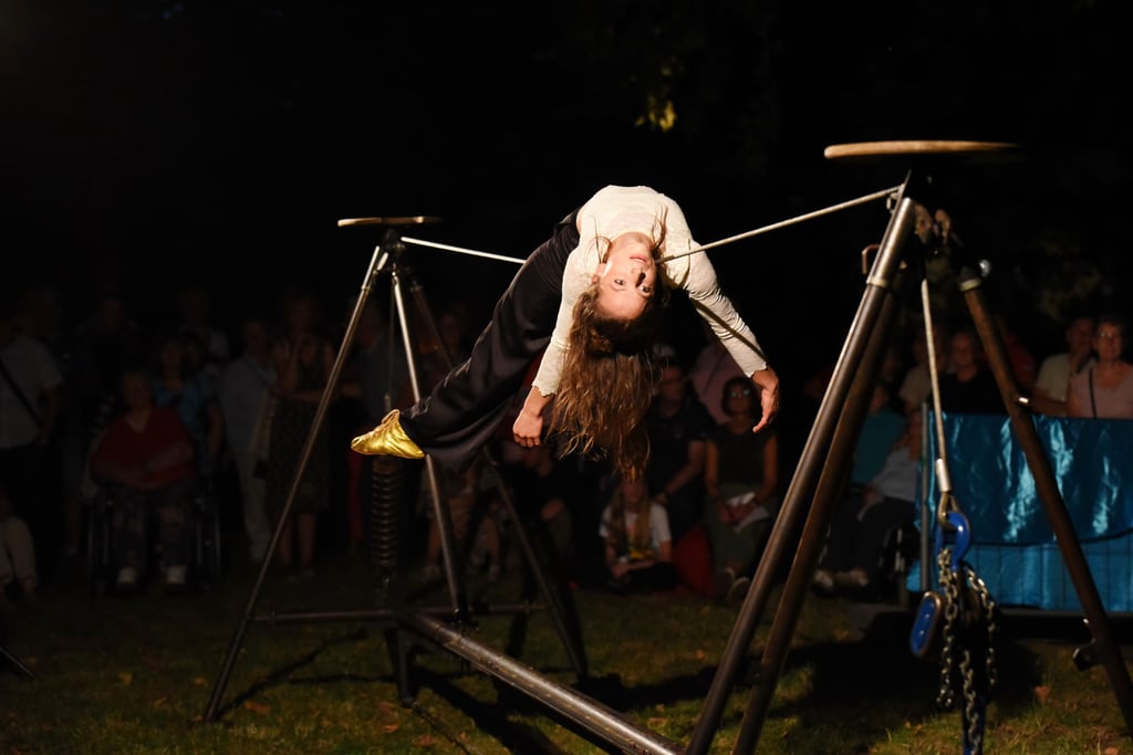 Seiltänzerin Sarah Lindermayer bekam viel Applaus.