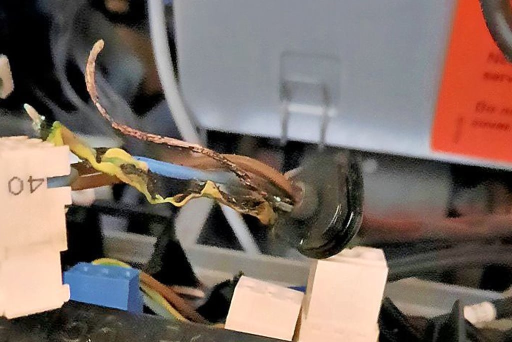 Verschmorte Kabel an der Heizung