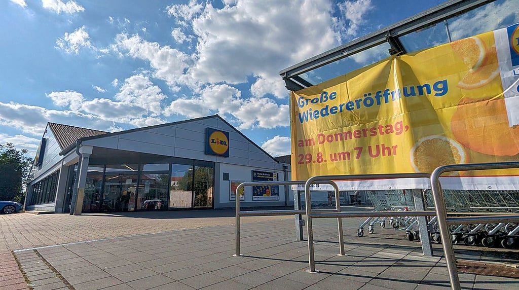 Arbeiten vor Abschluss Umbau und Modernisierung nach 21 Jahren Lidl