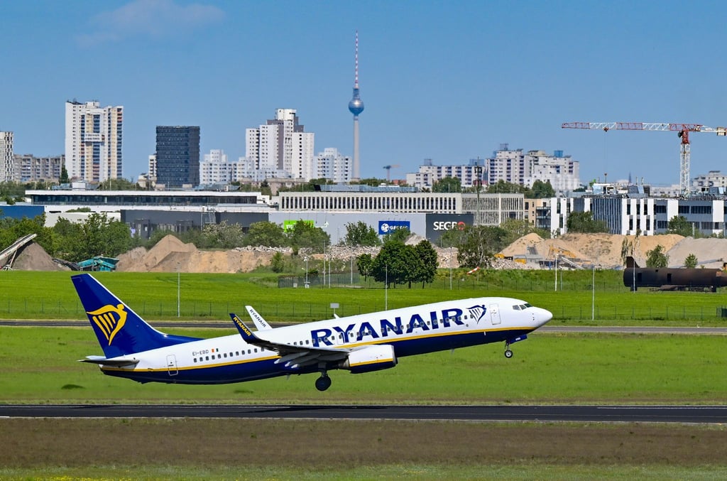 Fliegen bald seltener vom BER: Flugzeuge von Ryanair. (Archivbild)