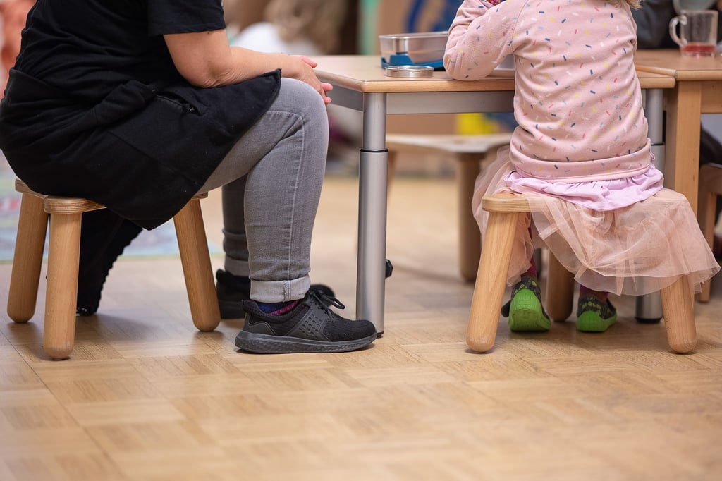 In vielen Kindergärten in Niedersachsen fehlen Fachkräfte. (Archivbild)