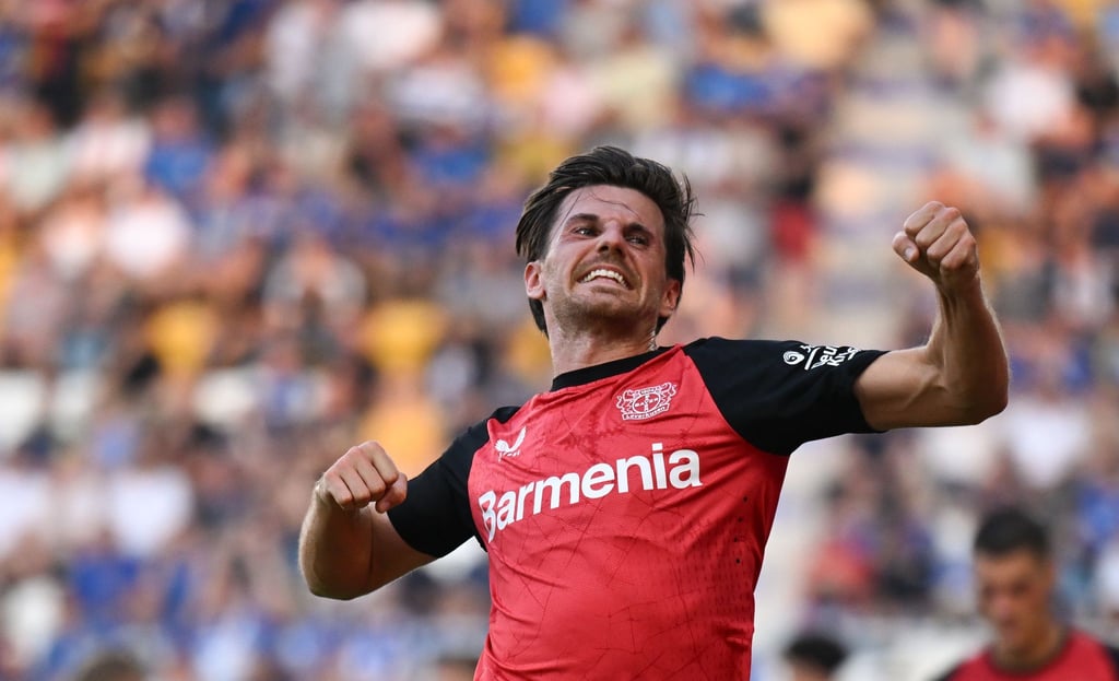 Jubel über die Leverkusener Führung in Jena: Jonas Hofmann