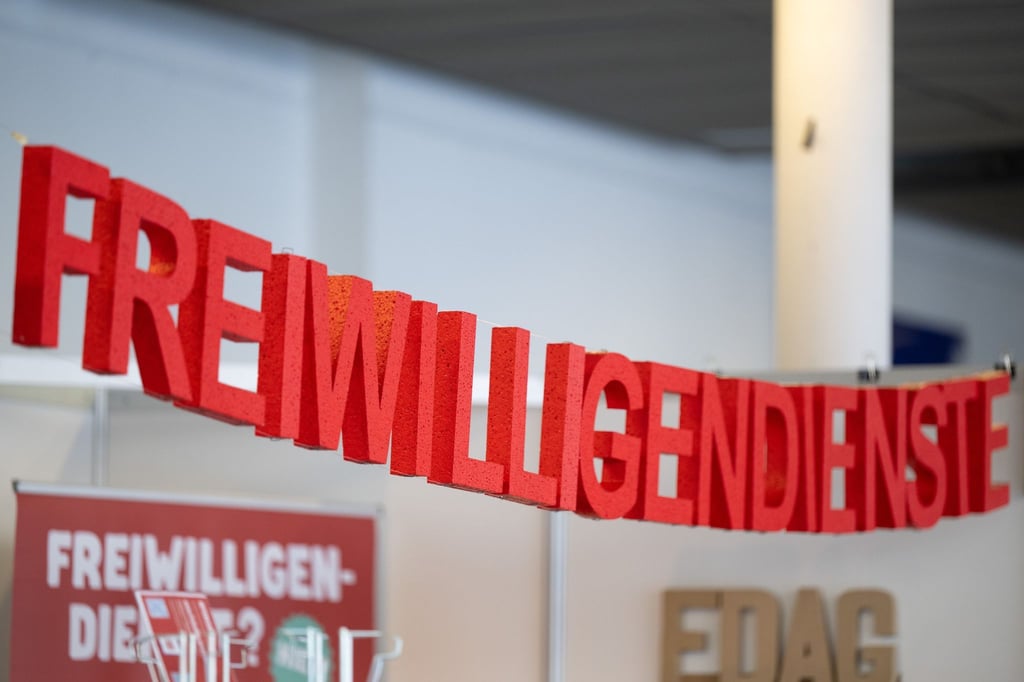 Der Paritätische Wohlfahrtsverband befürchtet ein „Kaputtsparen“ der Freiwilligendienste. (Symbolbild)