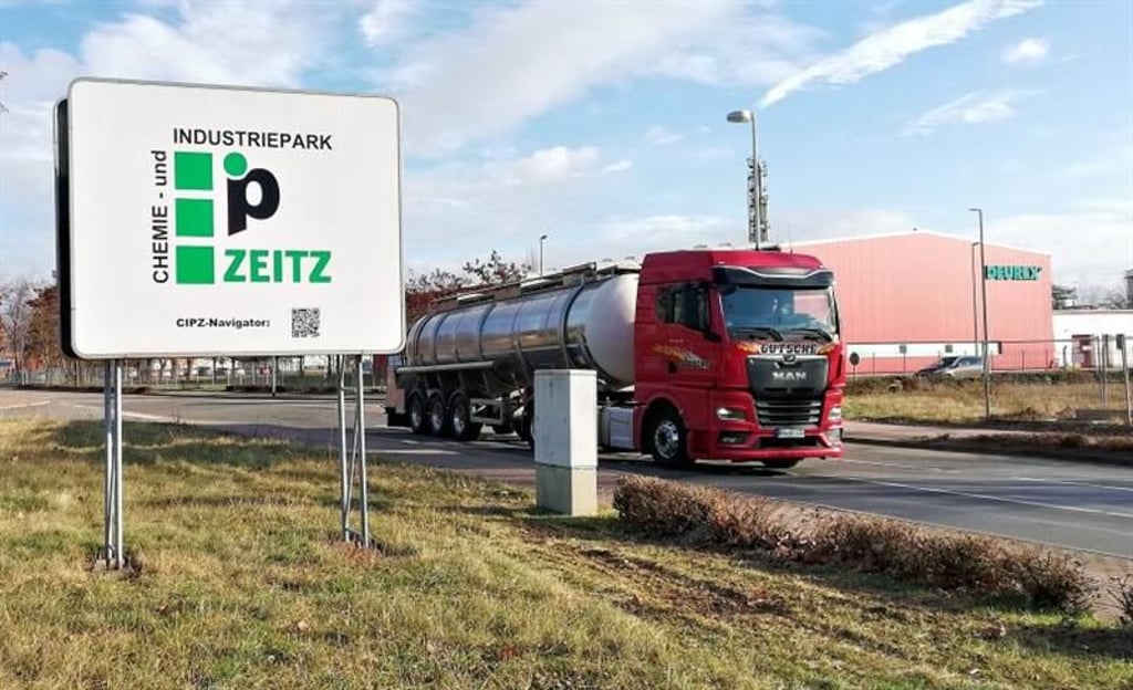 Im Chemiepark Zeitz wurde am Mittwochmittag erneut eine Fliegerbombe aus dem Zweiten Weltkrieg gefunden. Aktuell geht der Alltag wie gewohnt weiter.