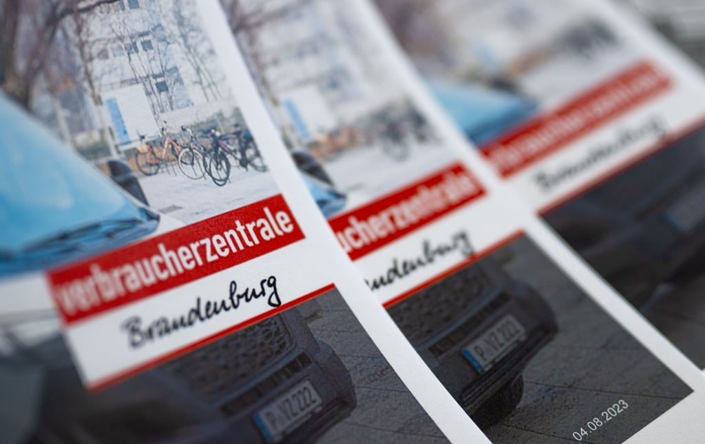 Menschen mit geringem Einkommen könnten ab September bei der Verbraucherzentrale Brandenburg vergünstigt juristischen Rat erhalten. Archivbild