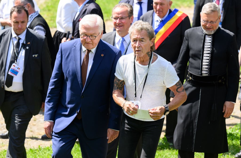 Bundespräsident Frank-Steinmeier gratuliert Peter Maffay zu dessen 75. Geburtstag.