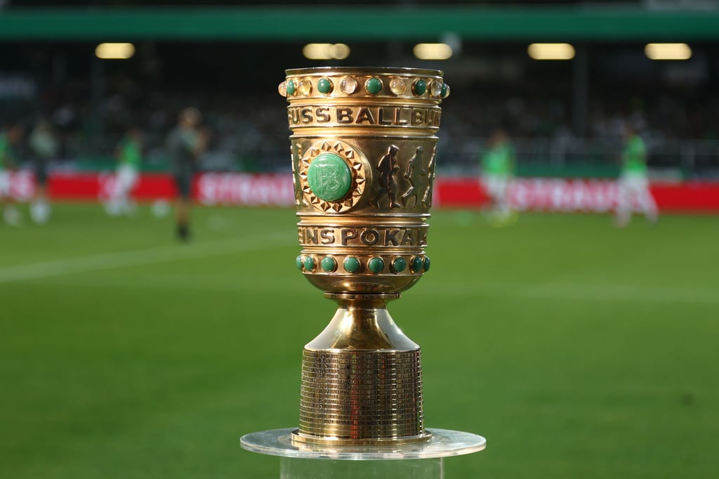 Das Objekt der Begierde vieler Clubs: die Trophäe im DFB-Pokal