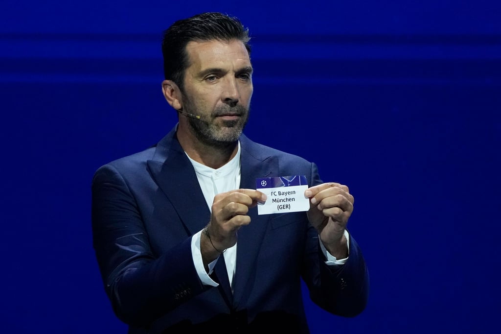 Die Bayern treffen auf ihren einstigen Titeltrainer Hansi Flick