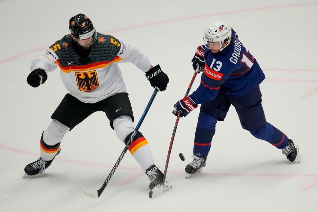 Bei der WM in Tschechien gelang Gaudreau ein Tor beim 6:1-Sieg der USA gegen Deutschland.