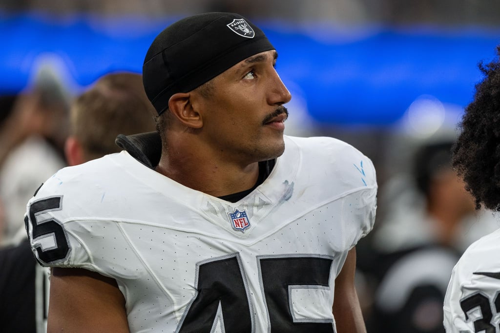 Jakob Johnson ist in den Spielkader der New York Giants aufgerückt.