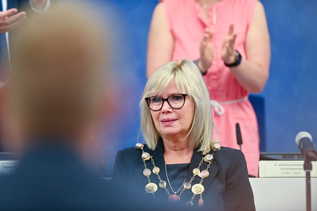 Oberbürgermeisterin Simone Borris (parteilos) hat eine Haushaltssperre verhängt. (Archivbild)