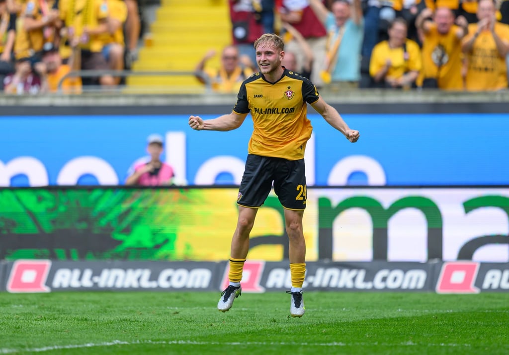 Dynamo Dresden ist wieder in der Erfolgsspur. Das Team gewinnt 2:0 gegen den VfB Stuttgart II.