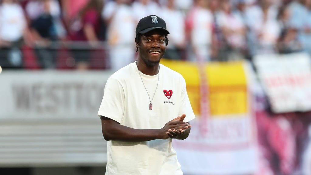 Erstmals von Beginn an: El Chadaille Bitshiabu.