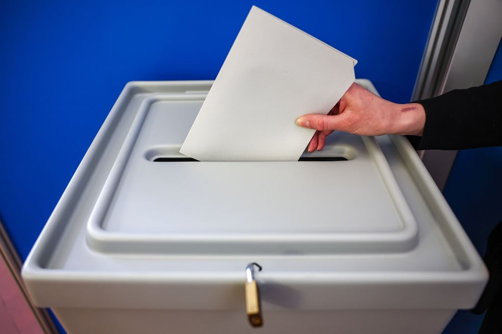 Bis zum Mittag haben bereits viele Wahlberechtigte gewählt