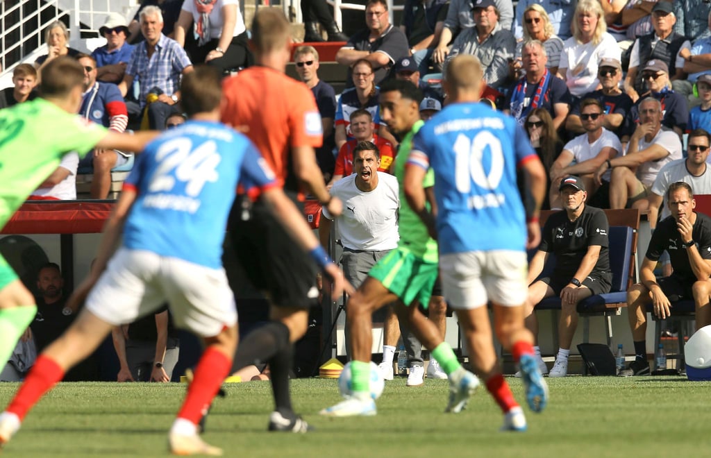 Für das nächste Bundesliga-Spiel gesperrt: Holstein Kies Trainer Marcel Rapp-