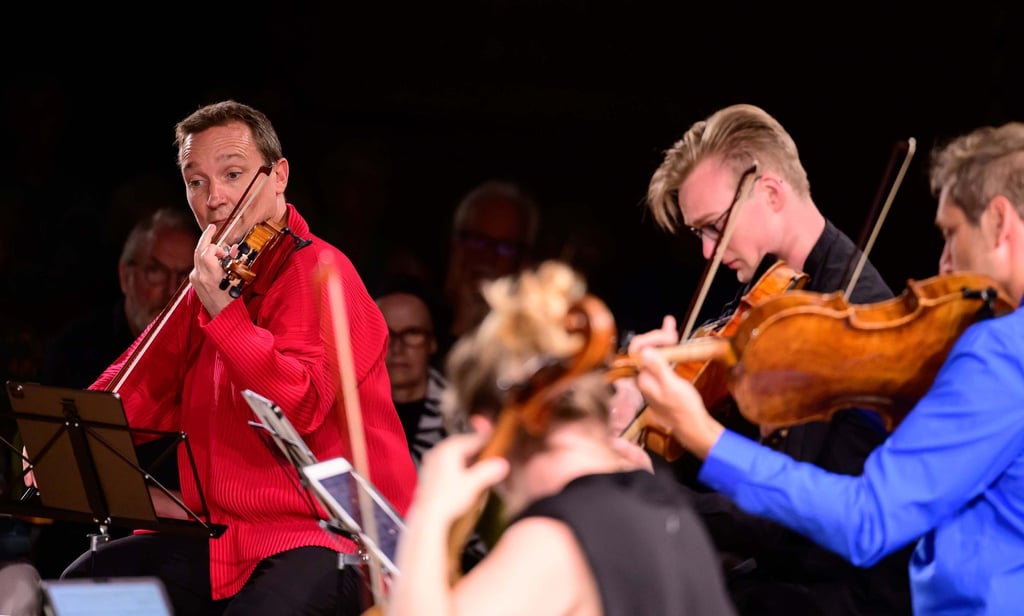 Oliver Wille (l) leitet gemeinsam mit Antje Weithaas den Joseph Joachim Violinwettbewerb. (Foto-Archiv)