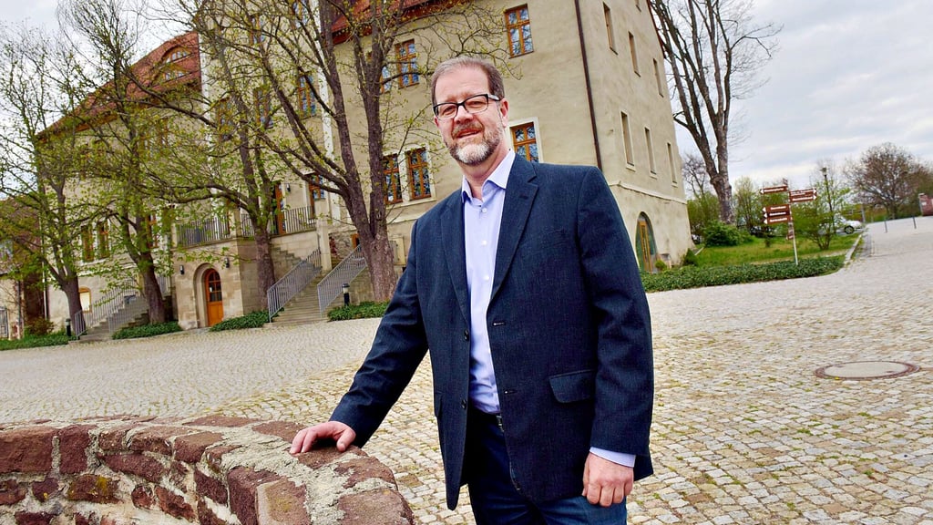 Norbert Lakomy hat sein Büro im Herrenhaus im Kloster Helfta.