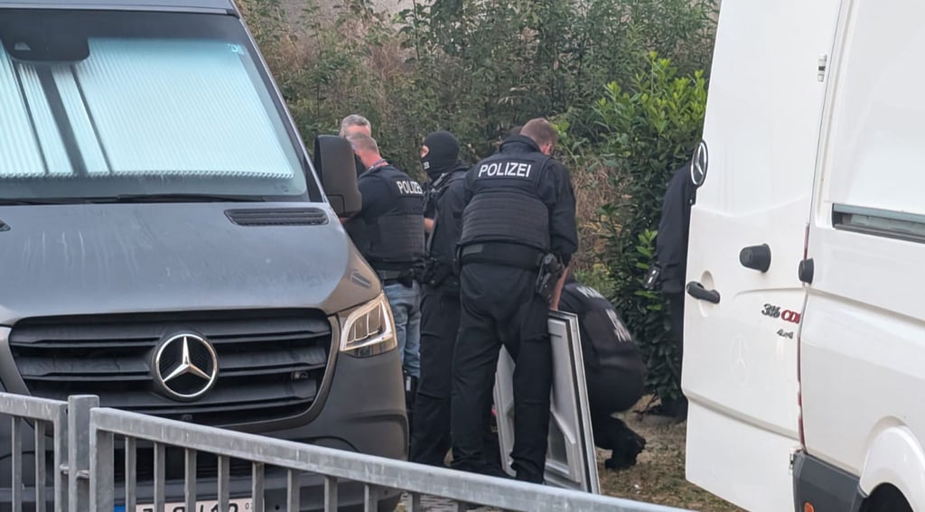 In fünf Bundesländern durchsuchte die Polizei Wohnungen.