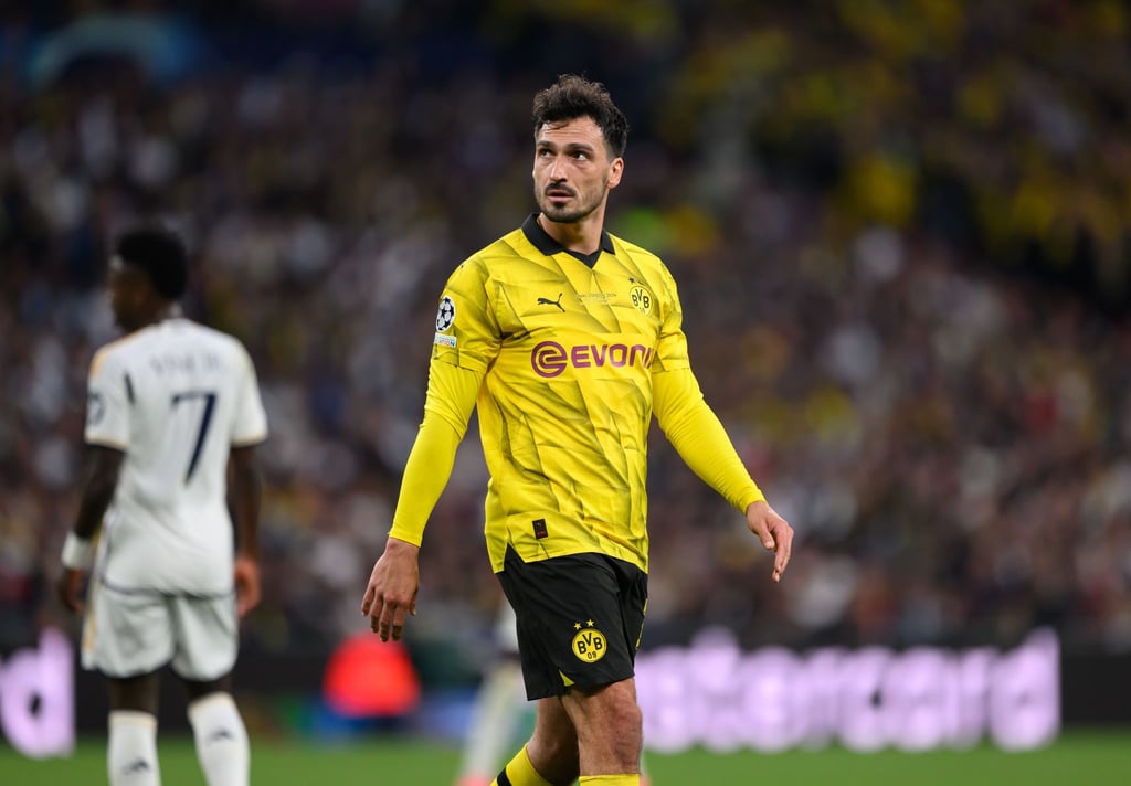 Hummels zeigt sich noch einmal im BVB-Trikot.