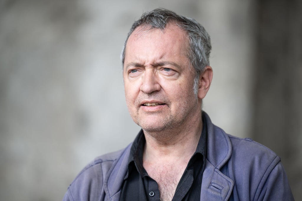 Rainald Grebe spricht darüber, wie er die Stimmung auf dem Land erlebt
