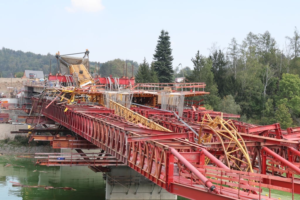 Die Ermittlungen nach dem Unglück an der Bleilochtalsperre laufen.