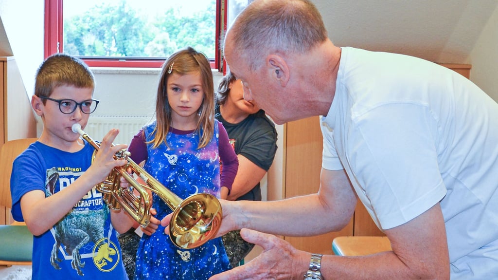 Den Tag der offenen Tür der Zerbster Musikschule „Fasch“ nutzte vor allem der Nachwuchs, um verschiedenste Instrumente auszuprobieren.