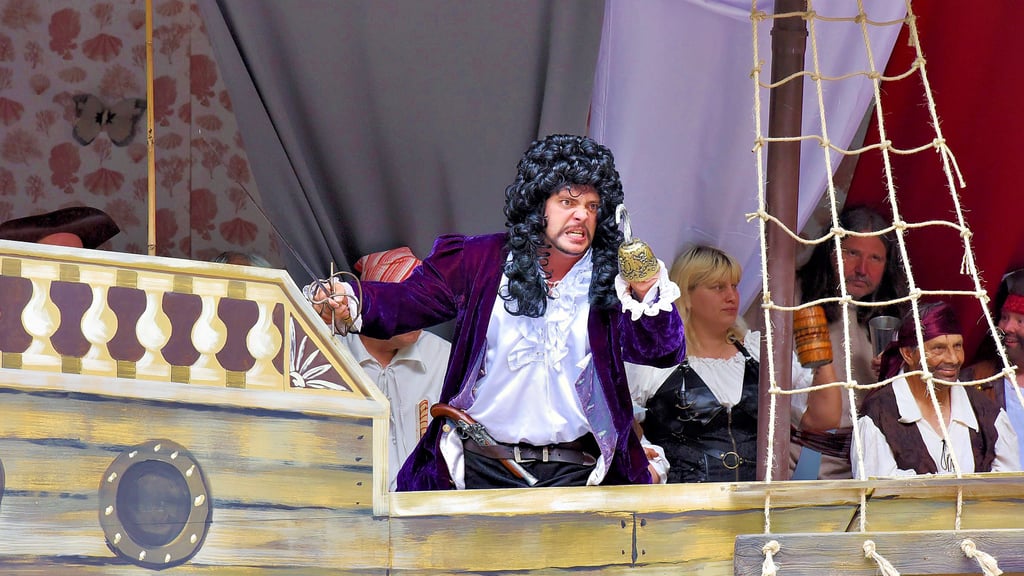 Die Aufführungen des Stückes „Peter Pan und Kapitän Hook“ auf der Waldbühne waren ein Erfolg.