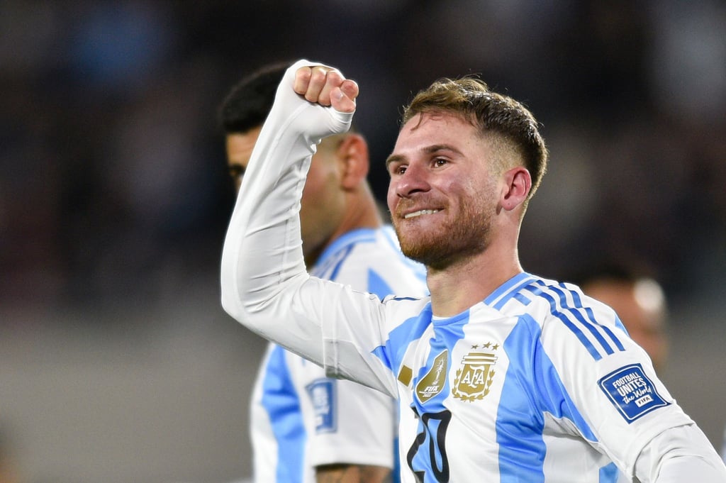 Alexis Mac Allister vom FC Liverpool legt den Grundstein für den argentinischen Triumph vor heimischer Kulisse.